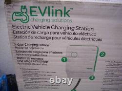 Schneider EVlink Vehicle Charging Station EV Car Charger Cable EV230WS